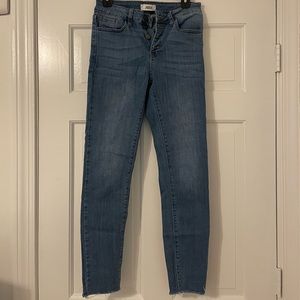 Just Black Denim jeans high rise button down skinny!